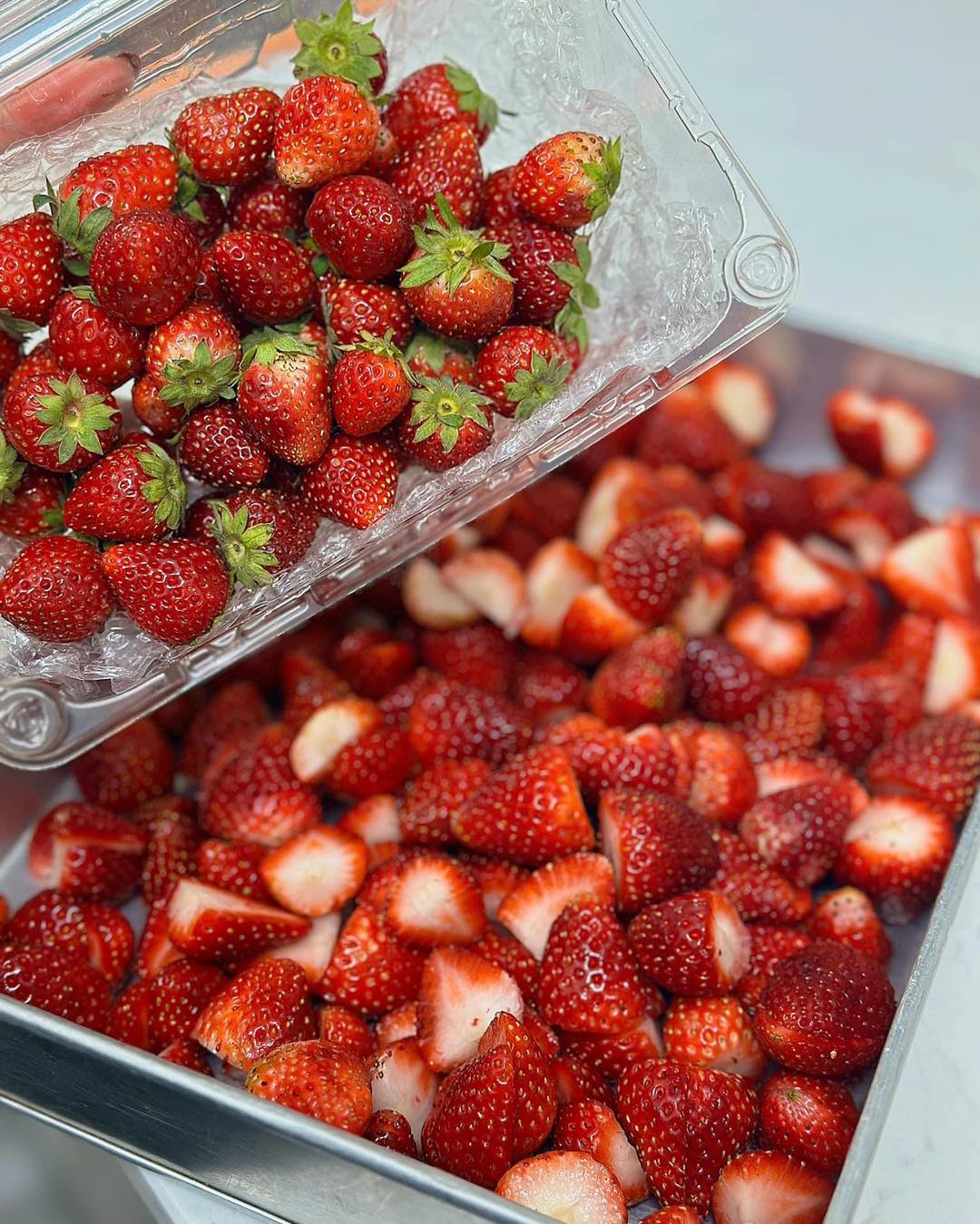 [☕️🇻🇳] 12 mois pâtisserie  🥤 Top1Coffee ☕️ Bento dâu hana vẫn là món best seller của tuần này, mời cả nhà lên đơn cho dịp cuối tuần liên hoan bên gia đình nha 

Bánh trắng , shares-0✔️ , likes-5❤️️ , date-2024-01-05 05:02:16🇻🇳🇻🇳🇻🇳📰🆕