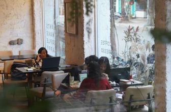 [☕️🇻🇳] ForDeer – Coffee with tree 🥤 Top1Coffee ☕️ “Tết về tới ngõ
Làn gió trong lành
Bầu Trời hy vọng màu xanh
Ong Vàng bay lượn bên nhành hoa xinh”Vậy là một mùa Tết Nguyên Đá , shares-0✔️ , likes-10❤️️ , date-2024-01-20 13:00:40🇻🇳🇻🇳🇻🇳📰🆕