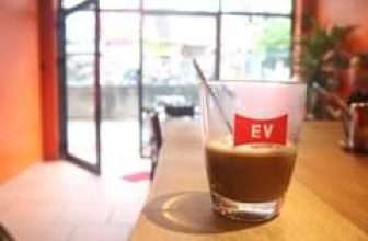 [☕️🇻🇳] EVC Coffee 🥤 Top1Coffee ☕️ Với cái thời tiết lạnh buốt này mà được bổ sung ngay một ly cà phê EVC Brown Nature ấm, nóng thì còn gì bằng bạn nhỉ._EVC COFF , shares-1✔️ , likes-18❤️️ , date-2024-01-23 02:02:28🇻🇳🇻🇳🇻🇳📰🆕