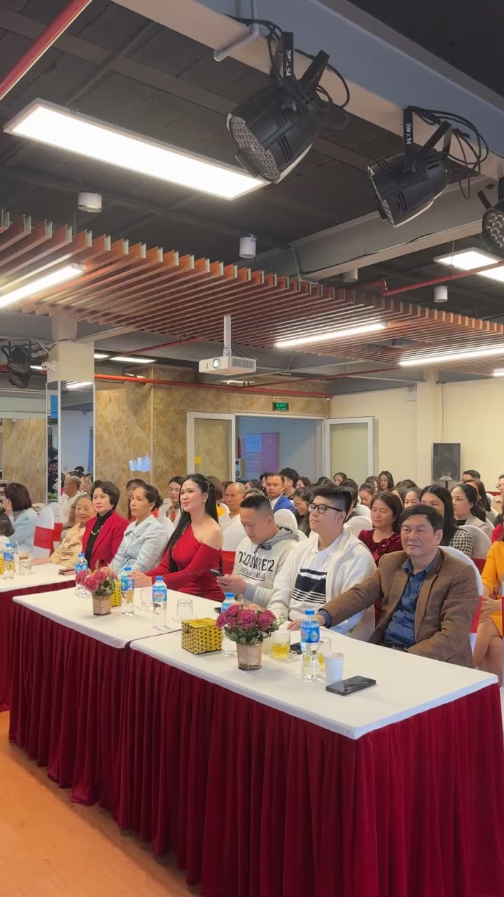 [☕️🇻🇳] Kai Coffee – Phong cách Âu – Mỹ 🥤 Top1Coffee ☕️ Chúc bạn ngày Quốc Tế Phụ Nữ – 8/3 với sự rực rỡ, niềm vui, và hạnh phúc  Mong bạn nhận được thật nhiều những yêu thương ngọt ng , shares-0✔️ , likes-21❤️️ , date-2024-03-08 05:12:13🇻🇳🇻🇳🇻🇳📰🆕