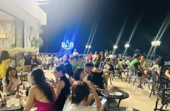 [☕️🇻🇳] B.O.B Coffee 🥤 Top1Coffee ☕️ 𝐊𝐡𝐨̂𝐧𝐠 𝐤𝐡𝐢́ 𝐦𝐮̀𝐧𝐠 𝟐 𝐓𝐞̂́𝐭 𝐫𝐨̣̂𝐧 𝐫𝐚̀𝐧𝐠 𝐜𝐮̉𝐚 𝐧𝐡𝐚̀ 𝐁.𝐎.𝐁 𝐥𝐮́𝐜 𝐧𝐚̀𝐲#BOBCoffee
#BOBHotel
#BOBRooftop
#BOBChillsky
#Happynewyear202 , shares-0✔️ , likes-14❤️️ , date-2024-02-11 14:04:45🇻🇳🇻🇳🇻🇳📰🆕