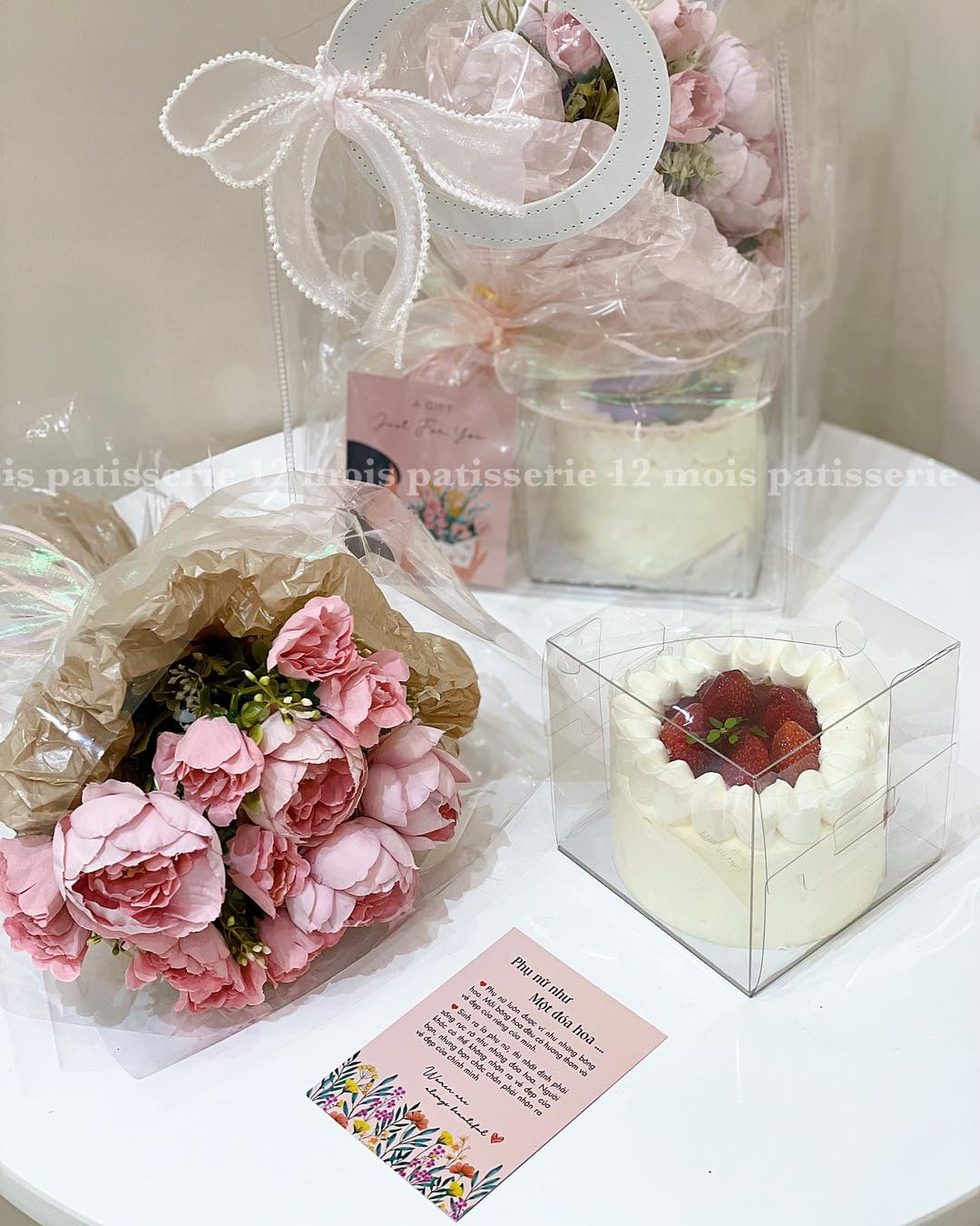 [☕️🇻🇳] 12 mois pâtisserie  🥤 Top1Coffee ☕️ 𝑺𝒆𝒕 𝑹𝒐𝒔𝒆

Nhân dịp 8/3 còn điều gì tuyệt vời hơn khi những bó hoa rực rỡ được gửi đến những người phụ nữ thân yêu
Set rose nhẹ n , shares-0✔️ , likes-2❤️️ , date-2024-03-02 07:14:27🇻🇳🇻🇳🇻🇳📰🆕