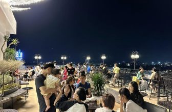 [☕️🇻🇳] B.O.B Coffee 🥤 Top1Coffee ☕️ Có một khoảng trời nhỏ trên tầng thượng nhà B.O.B luôn đợi cả nhà ghé chơi vào những buổi chiều tối đấy ạHy vọng mỗi không gi , shares-0✔️ , likes-22❤️️ , date-2024-03-11 11:59:06🇻🇳🇻🇳🇻🇳📰🆕