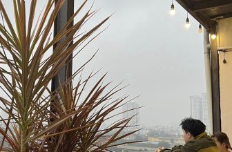 [☕️🇻🇳] Sam Rooftop Coffee – Nguyễn Trãi 🥤 Top1Coffee ☕️ Ở đây chúng tớ bán ” Bình yên ”
Có cậu nào muốn mua khum nhỉ ???
, shares-0✔️ , likes-3❤️️ , date-2024-03-18 07:38:24🇻🇳🇻🇳🇻🇳📰🆕