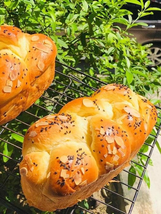 [☕️🇻🇳] Coffee TALK 🥤 Top1Coffee ☕️ Lâu lắm mới cho các bạn ý lên sóng 
 lành lạnh thêm miếng bánh bùi thơm nhâm nhi còn gì tuyệt bằng
 , shares-1✔️ , likes-5❤️️ , date-2024-03-14 07:55:13🇻🇳🇻🇳🇻🇳📰🆕