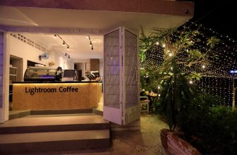 [☕️🇻🇳] LLightroom Coffee 🥤 Top1Coffee ☕️ Không khí Noel đang tràn ngập tại Lightroom Cofee. Chúc Quý khách một mùa Giáng Sinh An Lành và Hạnh Phúc
, shares-13✔️ , likes-584❤️️ , date-2019-12-12 15:24:07🇻🇳🇻🇳🇻🇳📰🆕