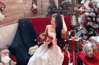 [☕️🇻🇳] Khóm Coffee & Tea 🥤 Top1Coffee ☕️ Vậy là lại có thêm những người bạn đáng yêu ghé thăm nhà Khóm Giáng sinh rồi nè
Chúng mình rất vui được ghi dấu những kỷ niệm c , shares-33✔️ , likes-1K❤️️ , date-2023-11-16 03:00:08🇻🇳🇻🇳🇻🇳📰🆕