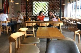 [☕️🇻🇳] D’ Coffee – Không gian thoải mái, menu  phong phú và đa dạng  🥤 Top1Coffee ☕️ Mưa thì mưa, Bão thì bão
D vẫn cứ chiếu bóng đá
Mời anh chị em cô dì chú bác ghê vô D cùng xe trận bóng Việt Nam với Cam tro , shares-2✔️ , likes-13❤️️ , date-2018-11-24 10:49:09🇻🇳🇻🇳🇻🇳📰🆕