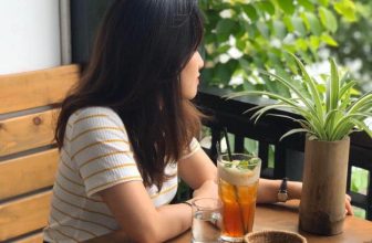 [☕️🇻🇳] Hanoi Roastery-We are Processing Fresh Coffee 🥤 Top1Coffee ☕️ “Ngày tháng đẹp biết bao nhiêu?
Hẹn nhau một buổi trà chiều đi anh” #summer
#HanoiRoastery #149NguyenDinhThi #Hanoi
, shares-0✔️ , likes-13❤️️ , date-2020-05-30 06:14:06🇻🇳🇻🇳🇻🇳📰🆕