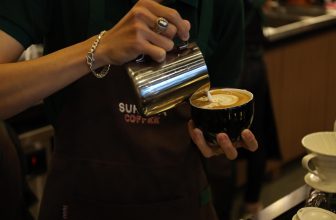 [☕️🇻🇳] Surona Coffee 🥤 Top1Coffee ☕️ “Làm thế nào để tôi có thể theo đuổi được em á ?
Bằng ly cappuccino này chứ sao nữa !!!!Tình yêu là một ly Cappuccino: “Mới  , shares-0✔️ , likes-23❤️️ , date-2020-06-04 06:19:45🇻🇳🇻🇳🇻🇳📰🆕