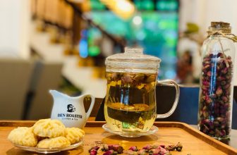 [☕️🇻🇳] ĐEN ROASTER Coffee – Tea 🥤 Top1Coffee ☕️ Khi hương sớm lúc trà trưa
Bàn lan điểm nước đường tơ họa đàm(Nguyễn Du)———————————————
ĐENROASTER COFFEE & TEA
Số 37 ng , shares-0✔️ , likes-11❤️️ , date-2020-08-04 03:49:57🇻🇳🇻🇳🇻🇳📰🆕