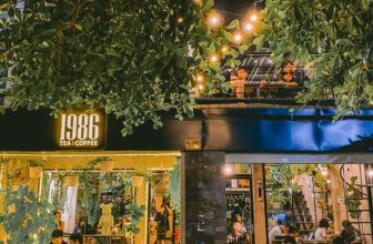 [☕️🇻🇳]1986 Tea-Coffee 🥤 Top1Coffee ☕️ Phố lên đèn là quán lên đồ. Lâu rồi chưa tám chuyện xàm xí ….
Thông báo lễ 2/9 quán vẫn bán, bán đến hơi thở cuối cùng.
, shares-4✔️ , likes-57❤️️ , date-2020-08-30 13:11:58🇻🇳🇻🇳🇻🇳📰🆕