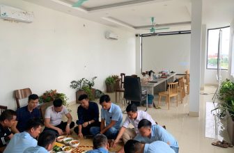 [☕️🇻🇳] Tea and Coffee 1995s Việt Trì 🥤 Top1Coffee ☕️ Chưa kịp làm xong phòng họp các anh bảo để các anh thử luôn :))
Đ/c cơ sở 1: Số 1 Đoàn Kết – Phường Tiên Cát – Tp Việt Trì – Ph , shares-0✔️ , likes-10❤️️ , date-2020-09-07 06:11:04🇻🇳🇻🇳🇻🇳📰🆕