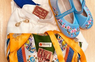 [🆕🇻🇳] Nhat Thuc Boutique 👕 Top1Fashion 👗  Full set đồ Nhật Bình cho bé gái 7 tuổi ạ, màu hỏa hoàng đẹp quá phải k ạ? Shop nhận may Nhật Bình theo số đo, màu sắc của khách nhé, lớn bé đủ cả ạ, bên s , shares-1✔️ , likes-26❤️️ , date-2020-09-06 07:17:36🇻🇳🇻🇳🇻🇳📰🆕