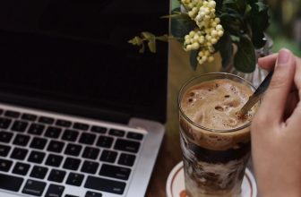 [☕️🇻🇳] The Cuppa Coffee 🥤 Top1Coffee ☕️ Sau một tuần đẹp trời đầy nắng, gió mát hiu hiu thì hôm nay, Hà Nội lại quay trở về với những cơn gió lạnh, lại còn thêm cả mưa  , shares-0✔️ , likes-13❤️️ , date-2020-10-26 04:11:14🇻🇳🇻🇳🇻🇳📰🆕