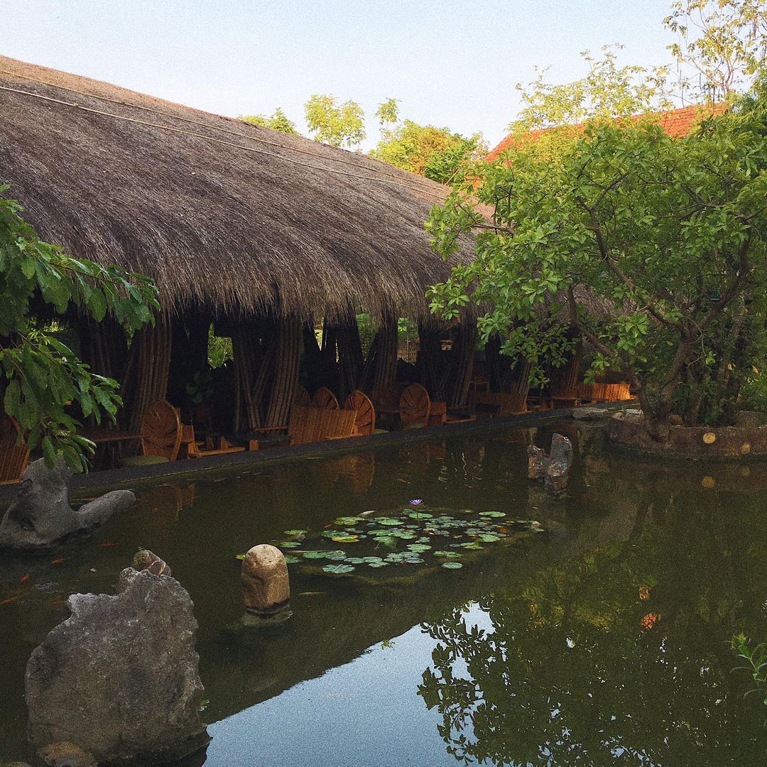 [☕️🇻🇳] CoCo’s Coffee 🥤 Top1Coffee ☕️ Đi qua những ngày mưa mình lại nhớ những chiều hoàng hôn nắng, bởi thu về mang theo cả những cơn mưa
——————— #cocoscoffee
57 , shares-0✔️ , likes-6❤️️ , date-2020-10-30 09:33:27🇻🇳🇻🇳🇻🇳📰🆕