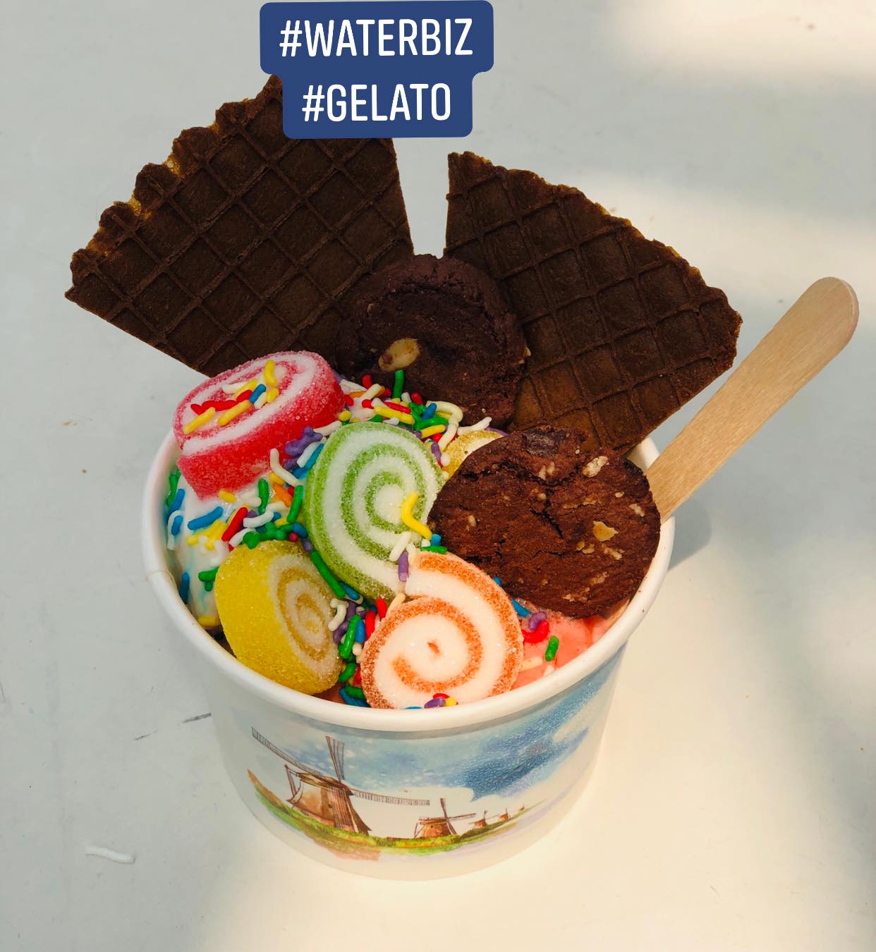 [☕️🇻🇳] The Cuppa Coffee 🥤 Top1Coffee ☕️ Đi cafe là phải chọn góc quán quen. Đúng chiếc ghế đó với độ êm vừa đủ. Đúng ô cửa sổ ấy, ánh nắng ấy rực rỡ nhưng không quá chó , shares-0✔️ , likes-12❤️️ , date-2020-11-01 07:30:59🇻🇳🇻🇳🇻🇳📰🆕