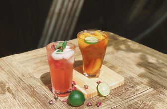 [☕️🇻🇳] CoCo’s Coffee 🥤 Top1Coffee ☕️ Gửi em một ly trà đào
Tiện cho anh hỏi lối vào tim em  ——————
Trà đào hay trà hoa hồng thì anh nhớ ghé #cocoscoffee order cho  , shares-0✔️ , likes-12❤️️ , date-2020-11-05 09:36:18🇻🇳🇻🇳🇻🇳📰🆕