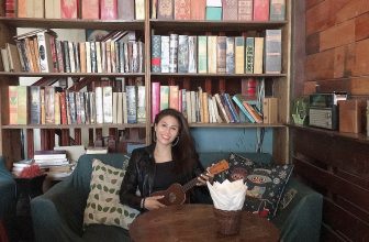 [☕️🇻🇳] Tháng 10 – October coffee – studio   🥤 Top1Coffee ☕️ Khách Tháng Mười lúc nào cũng xinh tươi và đầy năng lượng như vậy á
Tận hưởng ngày mới nào
Chúc cả nhà ngày mới may mắn ạ
, shares-0✔️ , likes-3❤️️ , date-2020-11-12 03:04:24🇻🇳🇻🇳🇻🇳📰🆕