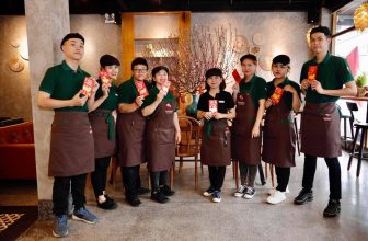 [☕️🇻🇳] Surona Coffee 🥤 Top1Coffee ☕️ Những ngày Tết rộn ràng, cảm ơn mọi người đã ghé thăm Surona
Chúc quý khách một năm mới tràn đầy tình yêu thương công việc luôn , shares-2✔️ , likes-23K❤️️ , date-2021-02-19 02:49:45🇻🇳🇻🇳🇻🇳📰🆕