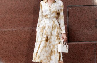 [🆕🇻🇳] SIXDO is a fashion brand founded by fashion designer DOMANHCUONG 👕 Top1Fashion 👗  𝐁𝐑𝐎𝐍𝐙𝐄 𝐒𝐈𝐋𝐊 𝐎𝐔𝐓𝐅𝐈𝐓Tràn đầy năng lượng trẻ trung với sắc vàng đồng, khẳng định sự tự tin và sức hút đặc biệt cho người mặc.Chất liệu lụa mang đến nét nh , shares-1✔️ , likes-61❤️️ , date-2024-05-15 02:38:28🇻🇳🇻🇳🇻🇳📰🆕