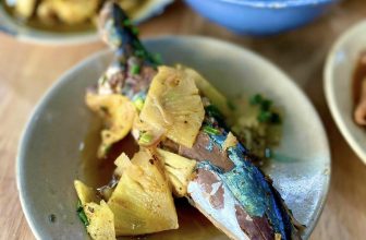 [🆕🇻🇳] CÀ MÈN – Đặc sản quê hương Quảng Trị 🍔 Top1Food 🍜 Món quà của Ba– Chà, sắp sinh nhật của Ba mà không thấy Mèn hào hứng chi hè. Năm ni có quà cáp chi không biết?– Còn cả tháng nữa lặng mà, con có quên , shares-1✔️ , likes-38❤️️ , date-2024-05-23 01:28:01🇻🇳🇻🇳🇻🇳📰🆕