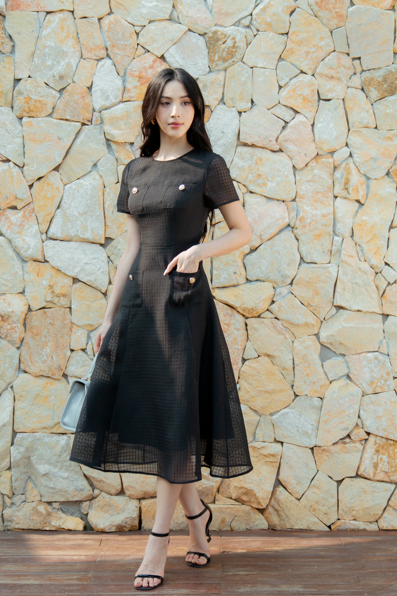 [🆕🇻🇳] Top1Order_Sỉ_Vkids 🛒 ❤️️⭐️  Pizama cho mẹ và bé gái nhà B2KID
Chất liệu: kate  cotton, mát, đã được giặt mềm.
Kiểu dáng: pizama ngắn form cổ điển được c , shares-0✔️ , likes-1❤️️ , date-2024-05-07 02:47:19🇻🇳🇻🇳🇻🇳📰🆕