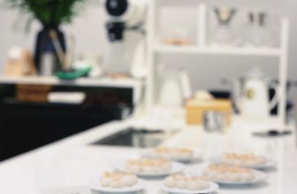 [☕️🇻🇳]  Loi’s Specialty Coffee – Purity🥤 Top1Coffee ☕️ Thân em vừa trắng lại vừa tròn.
Ba chìm bảy nổi với nước non.
Rắn nát mặc dầu tay kẻ nặn.
Mà em vẫn giữ tấm lòng son.Bánh trôi , shares-0✔️ , likes-10❤️️ , date-2021-04-14 01:45:28🇻🇳🇻🇳🇻🇳📰🆕