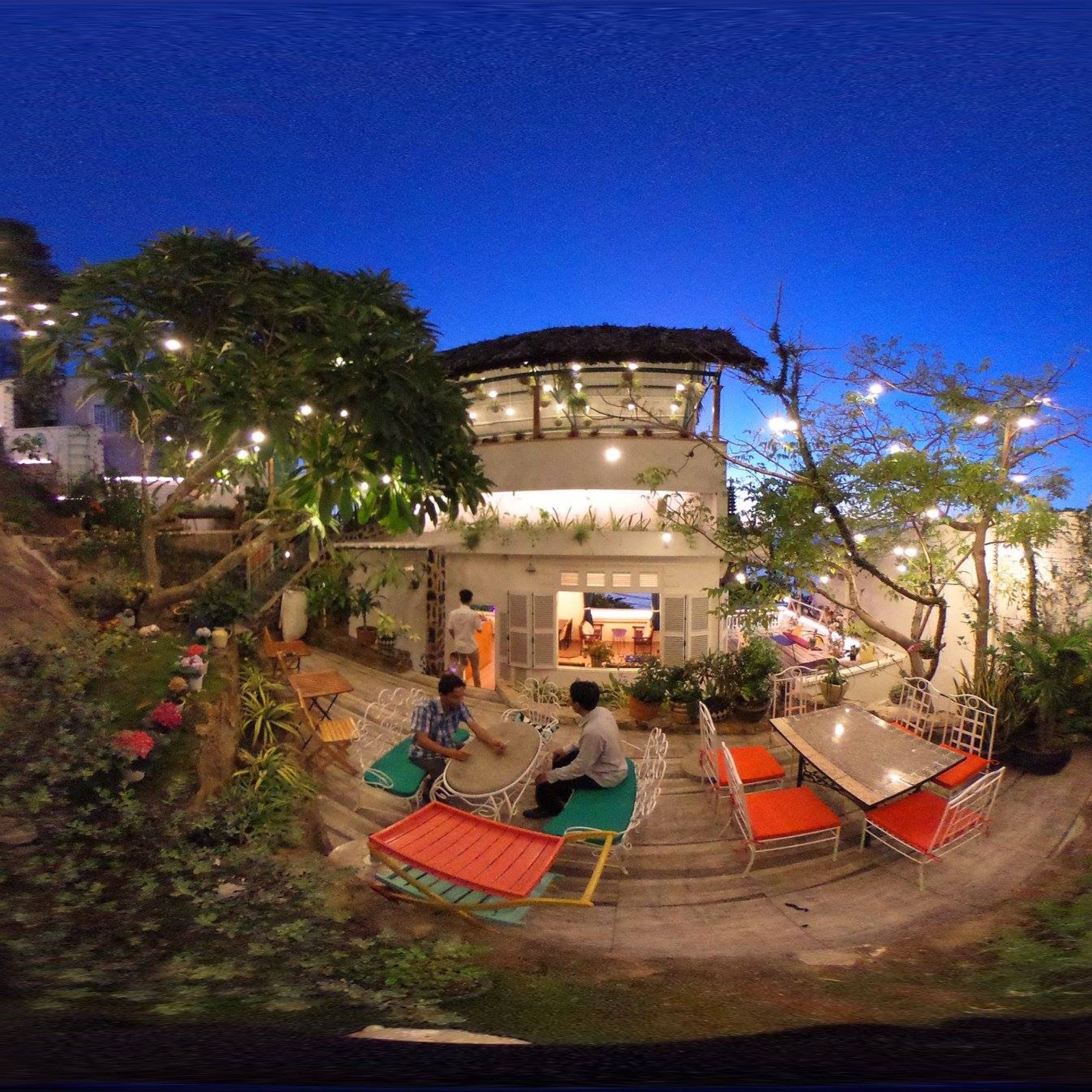 [☕️🇻🇳] LLightroom Coffee 🥤 Top1Coffee ☕️ Lightroom Coffee Studio cần tuyển nhân viên như sau:
– 02 bảo vệ giữ xe ( tuổi từ 18 trở lên, thời gian làm việc 8h/ ngày, lương , shares-7✔️ , likes-220❤️️ , date-2017-03-28 06:55:29🇻🇳🇻🇳🇻🇳📰🆕