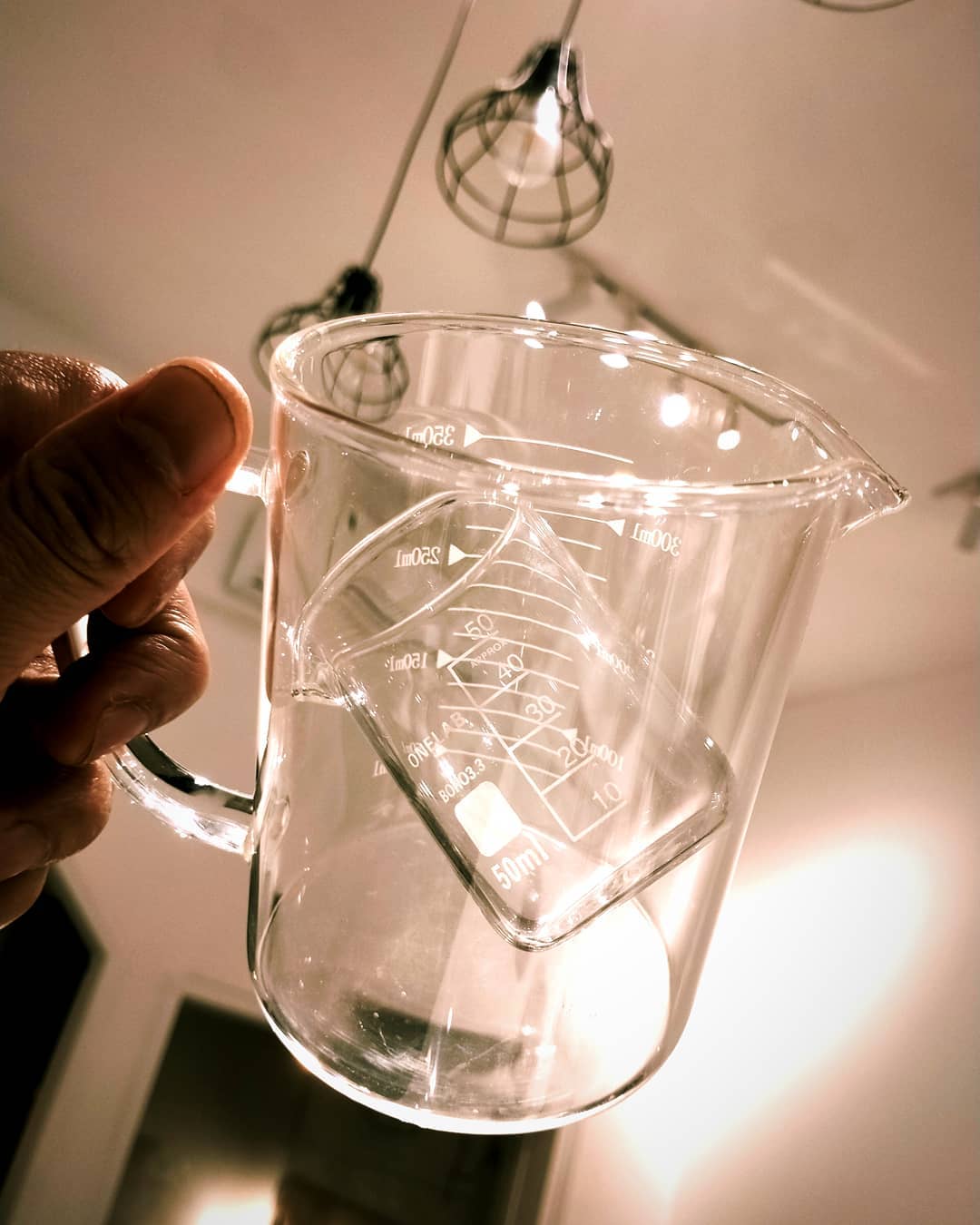 [☕️🇻🇳]  Loi’s Specialty Coffee – Purity🥤 Top1Coffee ☕️ Gắn bó vĩnh hằng

Cậu Baristar của Loi’s vô tình khi rửa cốc đã khiến cho một chiếc ly chiết xuất espresso và bình pour-over dín , shares-1✔️ , likes-44❤️️ , date-2021-05-07 10:26:27🇻🇳🇻🇳🇻🇳📰🆕