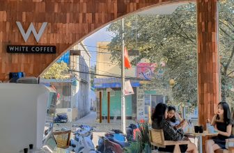 [☕️🇻🇳] White Coffee Vinh – Cafe phong cách Hàn Quốc 🥤 Top1Coffee ☕️ Thêm chút đường cafe có ngọt?
Thêm chút tình mình có thuộc về nhau?
—————————————
white coffee
43 phan chu trinh
#whitecoffee  , shares-0✔️ , likes-37❤️️ , date-2021-05-16 11:43:05🇻🇳🇻🇳🇻🇳📰🆕