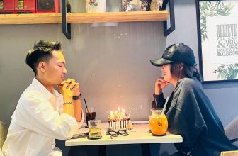 [☕️🇻🇳] GreenHouse coffee & tea 🥤 Top1Coffee ☕️ Bắt gặp khoảnh khắc dễ thương tại GreenHouse coffee…Chúc bạn sinh nhật zui zẻ nà!!! ————————————
Open: 6:00 – 22:00
𝟔𝟓 𝐇𝐮𝐲̀𝐧 , shares-1✔️ , likes-9❤️️ , date-2021-05-18 05:22:18🇻🇳🇻🇳🇻🇳📰🆕