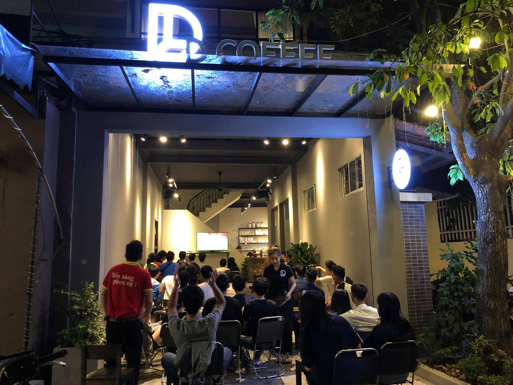 [☕️🇻🇳] A Room Café – Quán cà phê 🥤 Top1Coffee ☕️ 𝗧𝗵𝗲 𝘀𝘂𝗻’𝘀 𝘃𝗲𝗿𝘆 𝗯𝗿𝗶𝗴𝗵𝘁 𝘁𝗼𝗱𝗮𝘆
——————————————————— Số 5,lô 18 Thế Lữ, Hồng Bàng,Hải Phòng
#aroomcafe #coffeeshop #coffeetime #loca , shares-0✔️ , likes-12❤️️ , date-2021-06-18 07:54:13🇻🇳🇻🇳🇻🇳📰🆕