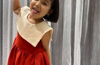 [🆕🇻🇳] Quýt’s House – Váy thiết kế cho bé 😎❤️️⭐️ Người mẫu nghiệp dư của nhà Quýt
Mẫu váy thuỷ thủ vải muslin mềm mát.Mặc lên cực xinh & tây nữa.Các cô các bác ủng hộ để cháu có động lực làm mẫu hộ  , shares-1✔️ , likes-26❤️️ , date-2021-07-06 06:44:43🇻🇳🇻🇳🇻🇳📰🆕