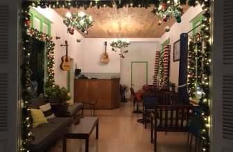 [☕️🇻🇳] LLightroom Coffee 🥤 Top1Coffee ☕️ Trời mưa bão cũng ráng tranh thủ trang trí Noel sớm cho các bạn chụp hình.
, shares-0✔️ , likes-41❤️️ , date-2017-11-19 11:11:30🇻🇳🇻🇳🇻🇳📰🆕