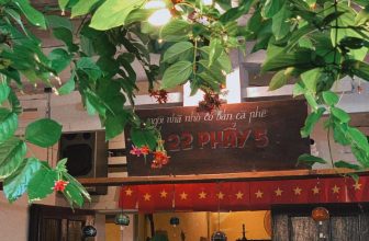 [☕️🇻🇳] 22 phẩy 5 coffee 🥤 Top1Coffee ☕️ Chiều rán đỏ bên quán nhỏ
“Cho ly đen đá nhiều sữa anh ơi”
…
Ủa em
——————
#22phay5coffee
#ngoinhanhocobancafe
H2/20 K33 Na , shares-1✔️ , likes-46❤️️ , date-2021-10-23 12:32:49🇻🇳🇻🇳🇻🇳📰🆕