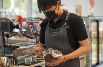 [☕️🇻🇳] A’dor Café 🥤 Top1Coffee ☕️ Có những người cả ngày thiếu ly cà phê thì … chẳng sao cả. Nhưng chán!
——————————
a’dor café.
Toà nhà Orchid 2, Hado Centrosa , shares-1✔️ , likes-9❤️️ , date-2021-12-10 09:49:12🇻🇳🇻🇳🇻🇳📰🆕