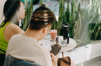 [☕️🇻🇳] The Comma coffee 🥤 Top1Coffee ☕️ ‘the heart has no wrinkles.’
#belovedcomer, shares-0✔️ , likes-20❤️️ , date-2022-02-24 11:14:33🇻🇳🇻🇳🇻🇳📰🆕