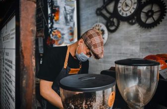 [☕️🇻🇳] Root Coffee Roastery 🥤 Top1Coffee ☕️ Tâm trạng sẽ quyết định cho sự kết hợp của cà phê với thể loại nhạc nào .
Chúc mọi người một ngày cuối tuần vui vẻ
#Rootandm , shares-0✔️ , likes-15❤️️ , date-2022-02-20 02:56:14🇻🇳🇻🇳🇻🇳📰🆕