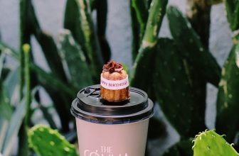 [☕️🇻🇳] The Comma coffee 🥤 Top1Coffee ☕️ Cảm ơn bạn vì 3 năm qua đã luôn ghé tới và mang nhiều niềm vui không thể cân-đo-đong-đếm, rực rỡ và hân hoan. Một năm nữa lại tớ , shares-0✔️ , likes-20❤️️ , date-2022-03-07 09:04:32🇻🇳🇻🇳🇻🇳📰🆕