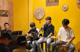 [☕️🇻🇳] Đèn Coffee 🥤 Top1Coffee ☕️ Đ𝐄̀𝐍 𝐜𝐨𝐟𝐟𝐞𝐞
𝐆𝐢𝐚𝐨 𝐥𝐮̛𝐮 𝐚𝐜𝐨𝐮𝐬𝐭𝐢𝐜 𝐯𝐚̀𝐨 𝐥𝐮́𝐜 𝟐𝟎𝐡𝟎𝟎 𝐓𝐇𝐔̛́ 𝟕 & 𝐂𝐇𝐔̉ 𝐍𝐇𝐀̣̂𝐓 𝐡𝐚̀𝐧𝐠 𝐭𝐮𝐚̂̀𝐧
——————
Hình ảnh đêm nhạc tối thứ 7 ngày 7/5
Vớ , shares-1✔️ , likes-86❤️️ , date-2022-05-08 00:47:49🇻🇳🇻🇳🇻🇳📰🆕