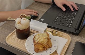 [☕️🇻🇳] Dear November Coffee 🥤 Top1Coffee ☕️ Coldbrew hân hạnh được chạy deadlines cuối tuần cùng các bạn
———————————————
Dear November Coffee
:
Cơ sở 1: cuối ngõ 59 Ch , shares-0✔️ , likes-10❤️️ , date-2022-07-23 04:16:51🇻🇳🇻🇳🇻🇳📰🆕