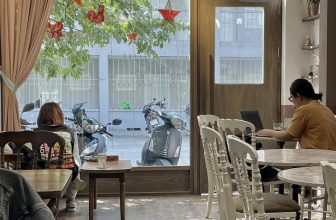 [☕️🇻🇳] Dear November Coffee 🥤 Top1Coffee ☕️ Thời tiết thật biết chiều lòng người quá đi
———————————————
Dear November Coffee
:
Cơ sở 1: cuối ngõ 59 Chùa Láng
Cơ sở 2: , shares-0✔️ , likes-11❤️️ , date-2022-10-17 03:33:50🇻🇳🇻🇳🇻🇳📰🆕