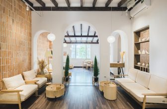 [☕️🇻🇳] OiA Coffee 🥤 Top1Coffee ☕️ Tháng 12 tới, tiết trời Hà Nội chuyển lạnh hơn hẳn. Trên khung trời xám nhiều mây mù, nắng trốn đi mất còn nhiệt độ thì chuyển l , shares-0✔️ , likes-12❤️️ , date-2022-12-07 04:00:03🇻🇳🇻🇳🇻🇳📰🆕