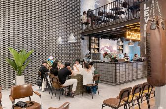 [☕️🇻🇳] Garage Coffee 🥤 Top1Coffee ☕️  “GARAGE COFFEE” GÒ VẤP CỰC CHẤT.
– Điểm đến lý tưởng của giới trẻ Gò Vấp.
– Địa chỉ: 709A Phan Văn Trị, P.7, Gò Vấp.
Quán mang  , shares-15✔️ , likes-252❤️️ , date-2022-12-20 02:20:41🇻🇳🇻🇳🇻🇳📰🆕