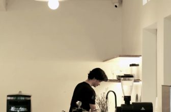 [☕️🇻🇳]  Danshari Coffee 🥤 Top1Coffee ☕️ Mời bạn thương ghé đón Tết Quý Mão cùng Danshari Coffee. Dan sẽ phục vụ xuyên tết và không phụ thu tại cả 2 chi nhánh.
⠀
Giờ hoạ , shares-0✔️ , likes-25❤️️ , date-2023-01-22 03:24:51🇻🇳🇻🇳🇻🇳📰🆕