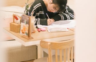 [☕️🇻🇳] OiA Coffee 🥤 Top1Coffee ☕️ Người viết và người đọc đều chọn ngồi ở OiA.Bức tường sách cao lớn ở tầng một chất đầy sách thì đã xuất hiện trên Fanpage nhi , shares-0✔️ , likes-18❤️️ , date-2023-03-05 13:00:11🇻🇳🇻🇳🇻🇳📰🆕