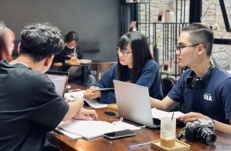 [☕️🇻🇳] La Farine 🥤 Top1Coffee ☕️ “𝐁𝐚̣𝐧 𝐜𝐮̉𝐚 𝐧𝐡𝐚̀ 𝐁𝐨̣̂𝐭”Mấy hôm nay trộm vía lúc nào BỘT’S SPACE cũng kín bàn. Bước lên tầng 2 đã cảm nhận được vibes khác tầng , shares-0✔️ , likes-8❤️️ , date-2023-03-12 14:28:31🇻🇳🇻🇳🇻🇳📰🆕