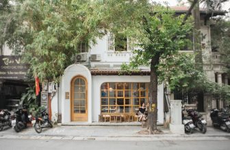 [☕️🇻🇳] OiA Coffee 🥤 Top1Coffee ☕️ Vậy là đã hết mùa hoa Tháng 3, mùa xuân đã chín rồi và hương sắc của mùa hè sắp tràn về thành phố.Chẳng cần quá hào nhoáng, n , shares-1✔️ , likes-11❤️️ , date-2023-04-02 03:00:03🇻🇳🇻🇳🇻🇳📰🆕