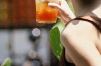 [☕️🇻🇳] The Comma coffee 🥤 Top1Coffee ☕️ “The colors of the rainbow
So pretty in the sky
Are also on the faces
Of people going by
I see friends shaking hands
Saying ho , shares-0✔️ , likes-6❤️️ , date-2023-04-09 06:07:04🇻🇳🇻🇳🇻🇳📰🆕